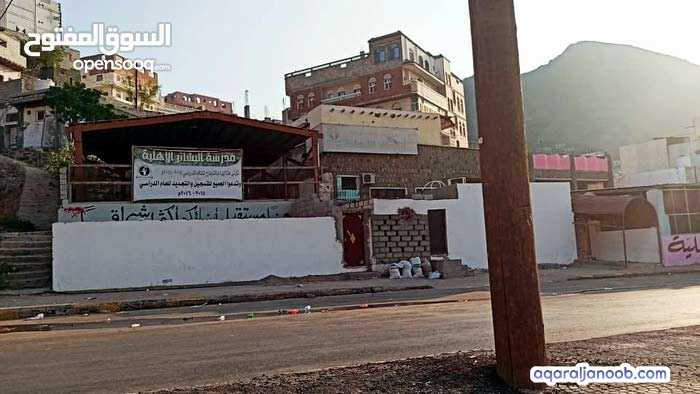 حجيف الشارع الرئيسي أمام الأسماك
