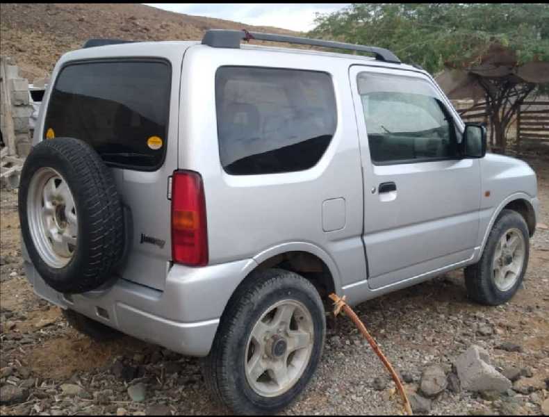 سيارة سوزكي ٣ بستن