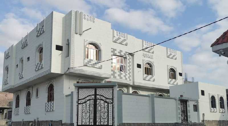 للبيع فله في ربوة خلف 