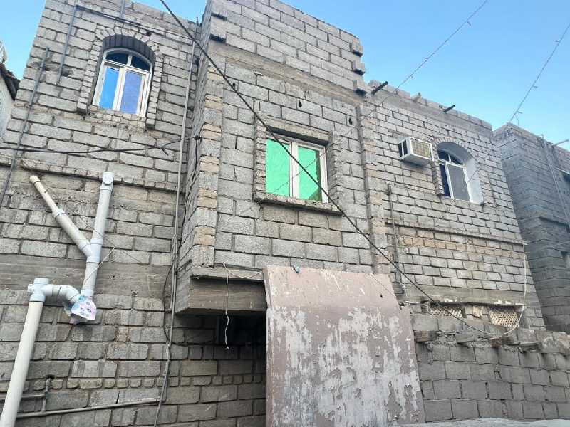 للبيع بيت شعبي 