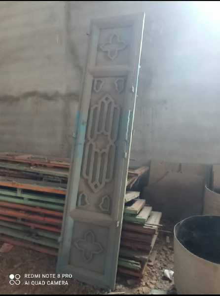 أبواب حديد مستعمل نظيف جداً